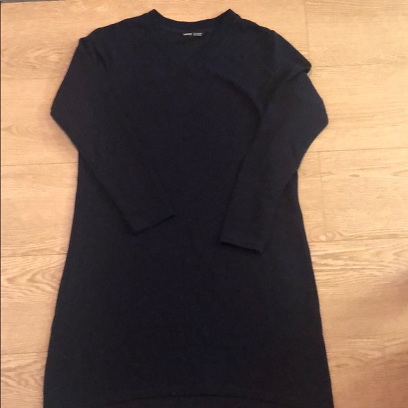 Solid V-Neck Long Sleeve Dress in Navy Blue - Picture 4 of 5